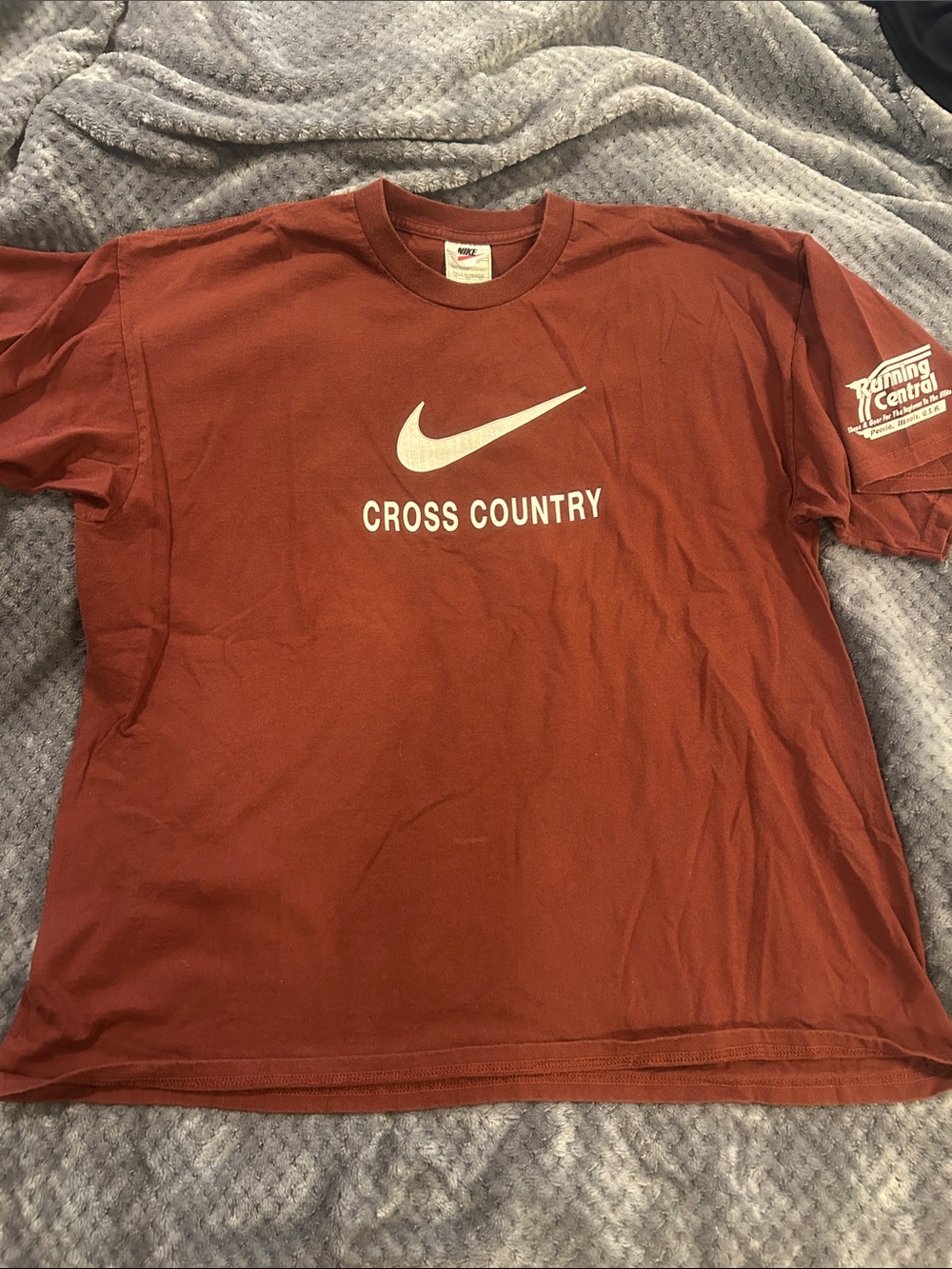 Great Condition Nike Cross County Tshirt With Steve Prefontaine quote szXL